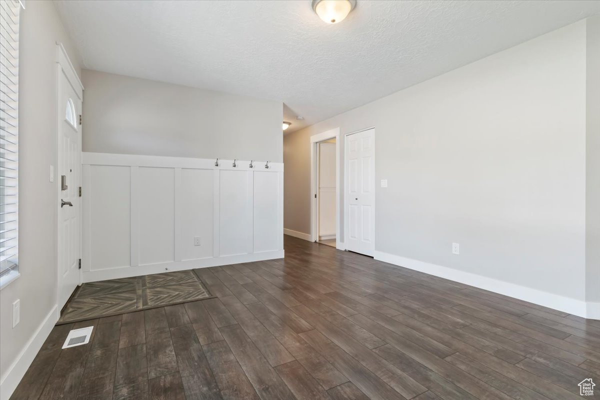 APPLE TERRACES - Residential