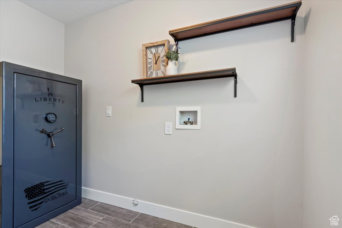 APPLE TERRACES - Residential