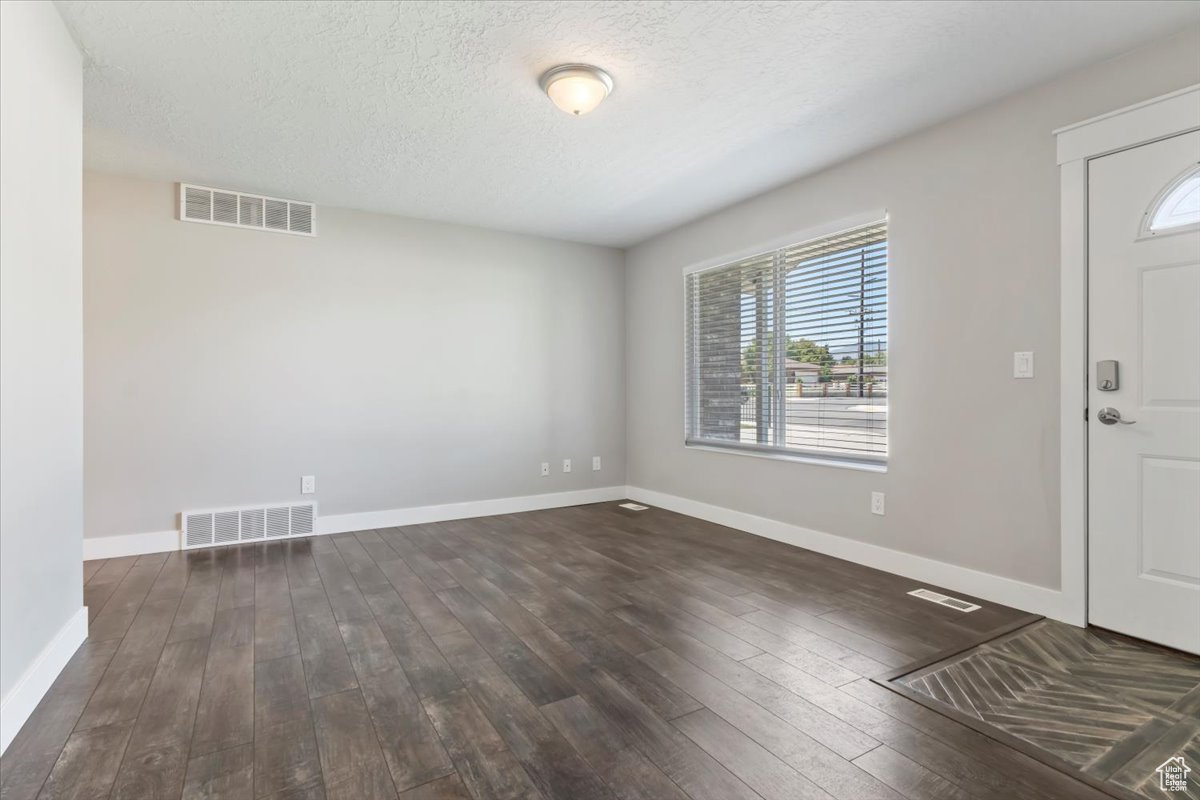 APPLE TERRACES - Residential