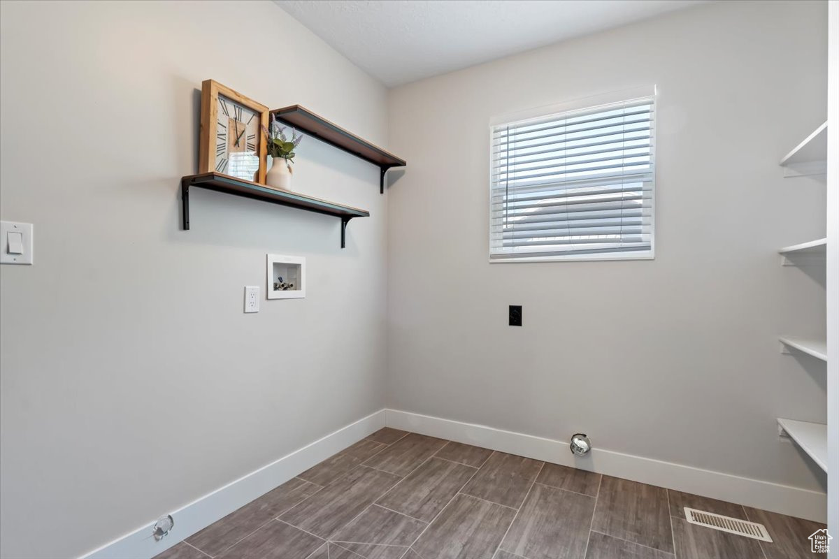 APPLE TERRACES - Residential