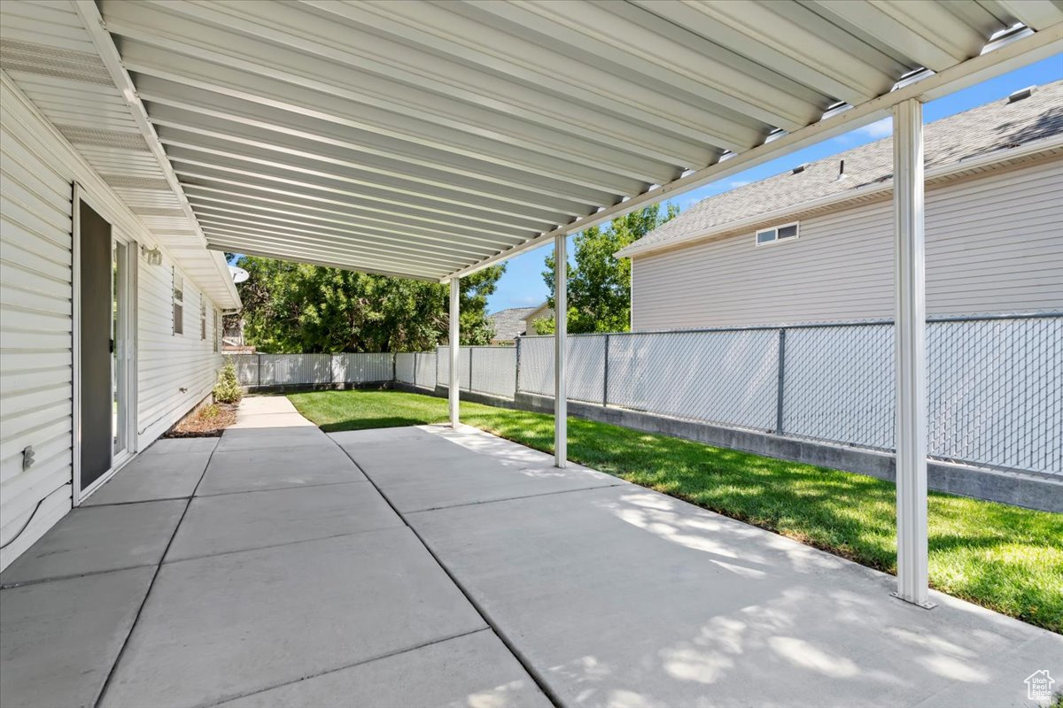 APPLE TERRACES - Residential