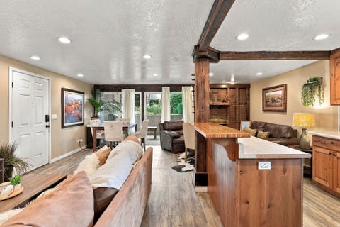 Tiny photo for 1185 E COTTONWOOD DR #61, Sandy, UT 84094 (MLS # 2186760)