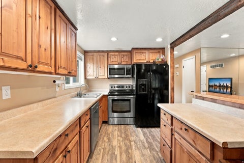 Tiny photo for 1185 E COTTONWOOD DR #61, Sandy, UT 84094 (MLS # 2186760)