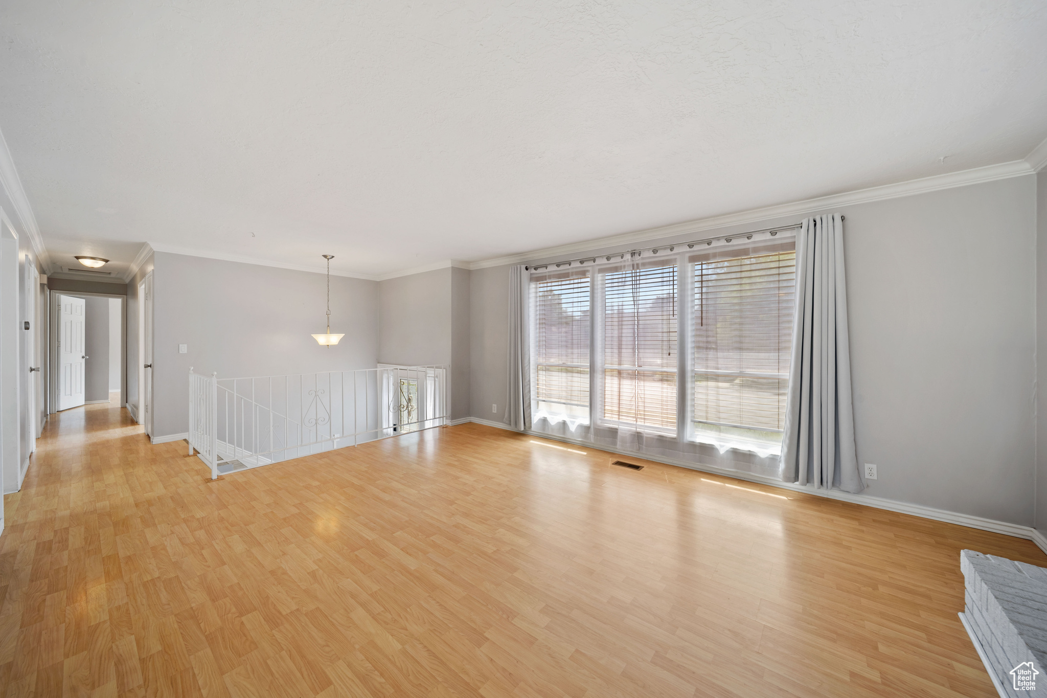 5557 S 2200, Salt Lake City, Utah image 3