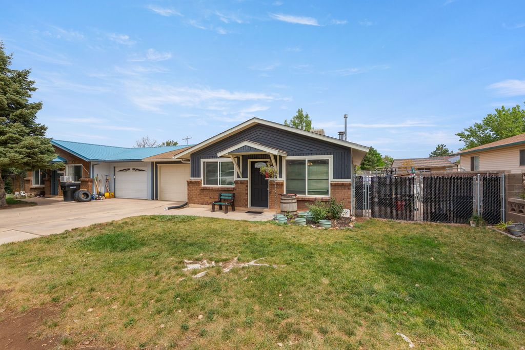 Photo of 440 W BRAMBLEWOOD BLVD, Cedar City, UT 84721 (MLS # 2172821)