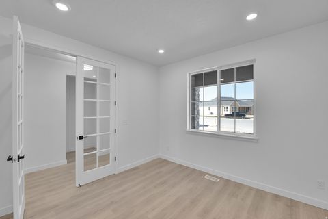 Tiny photo for 47 E NIGHT HERON CV, Saratoga Springs, UT 84045 (MLS # 2121704)