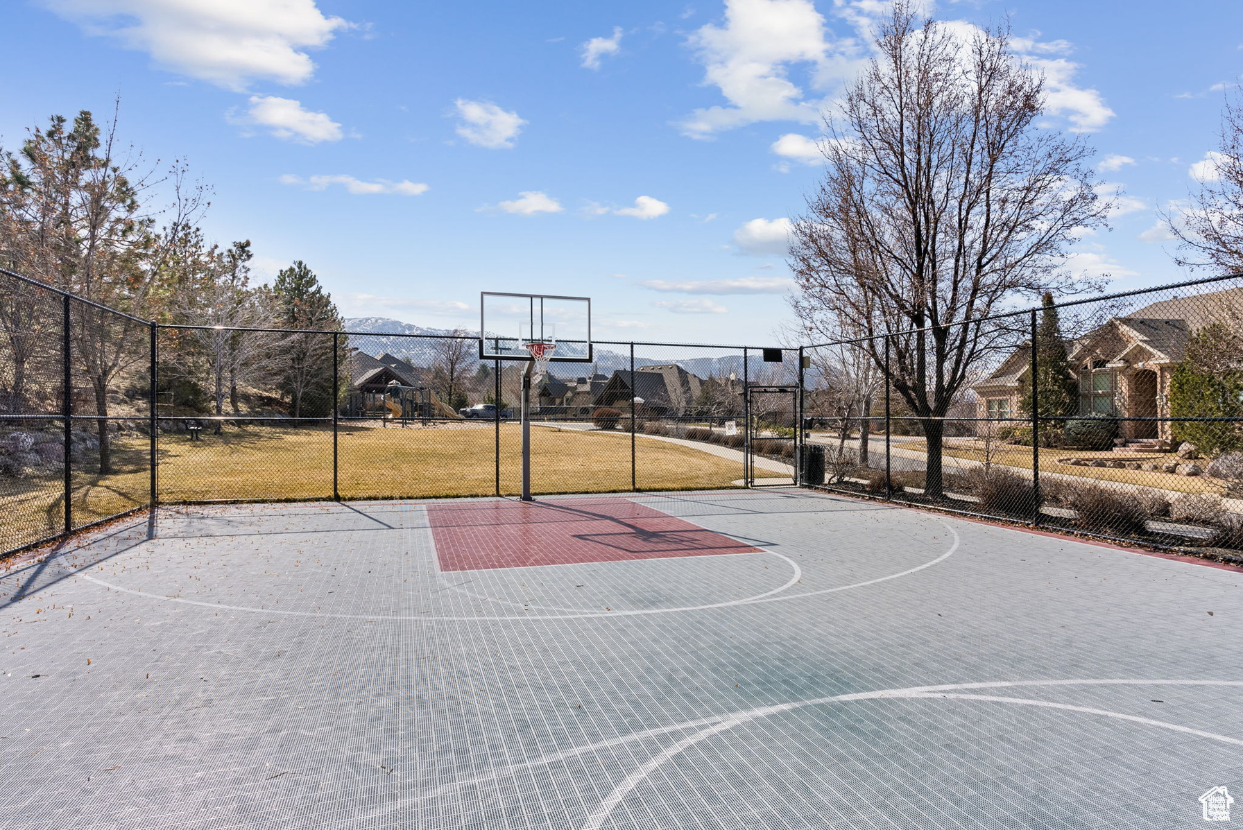 STEEPLECHASE - Residential