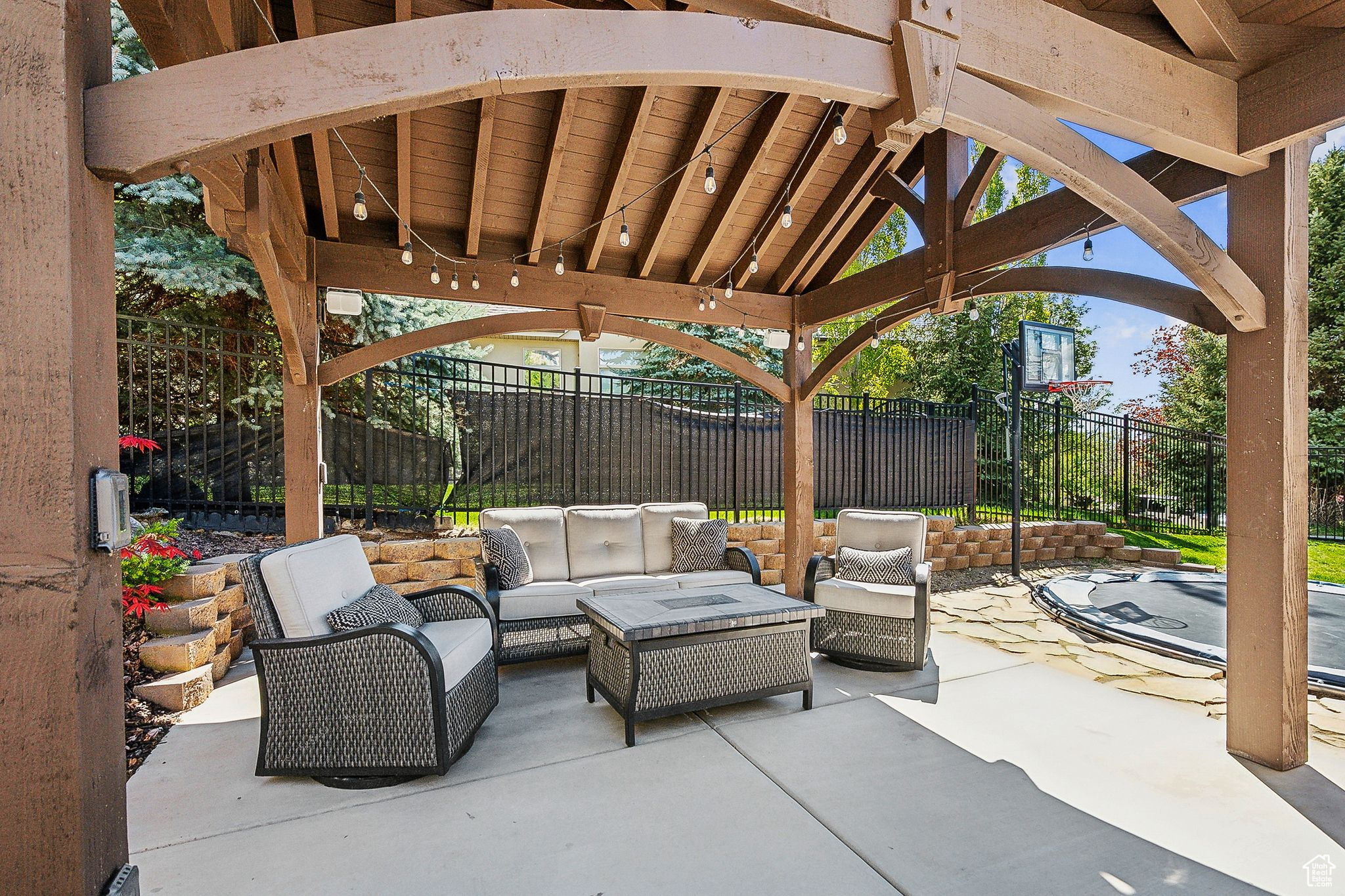 STEEPLECHASE - Residential
