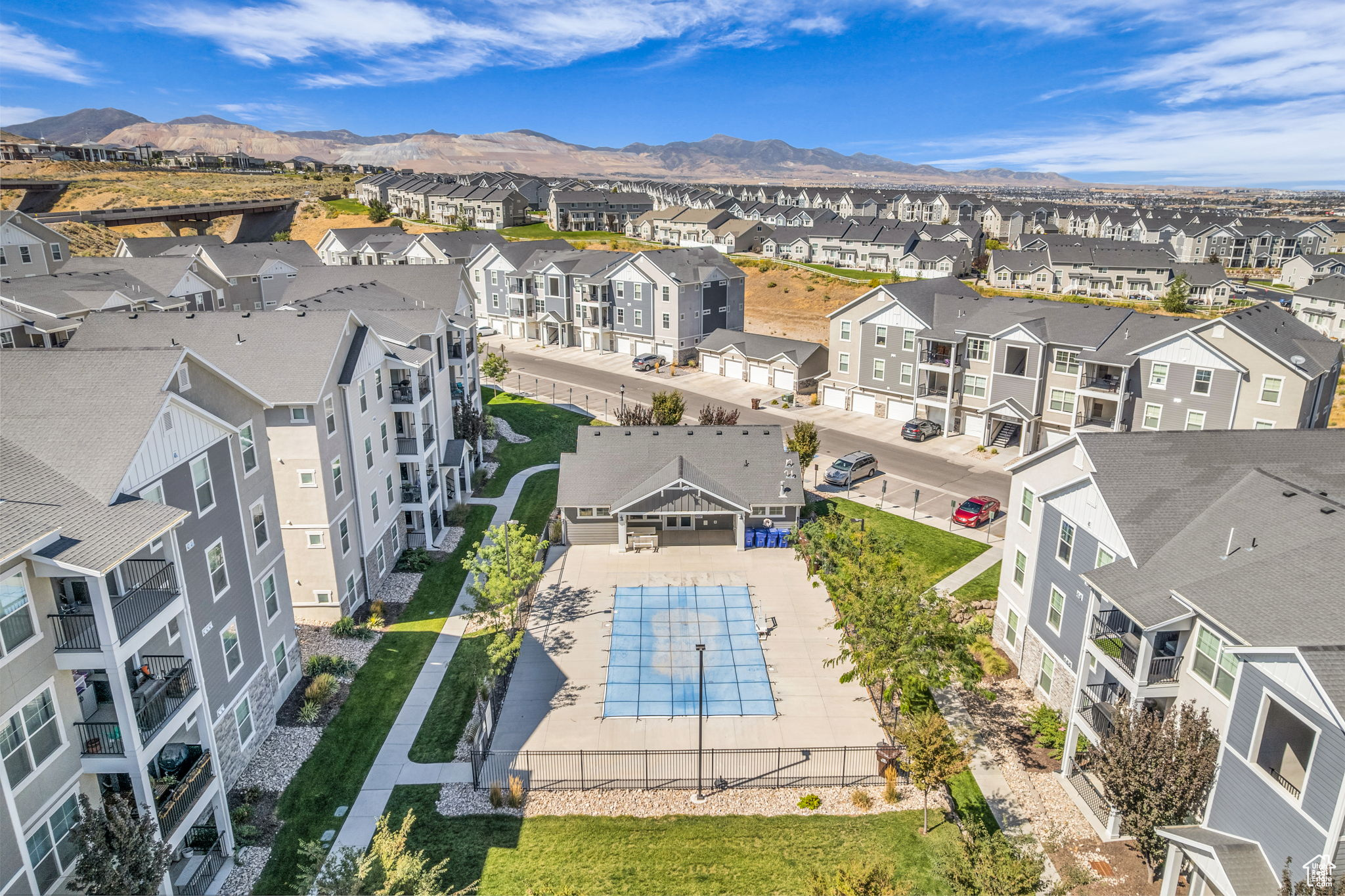SADDLEBROOK - Residential