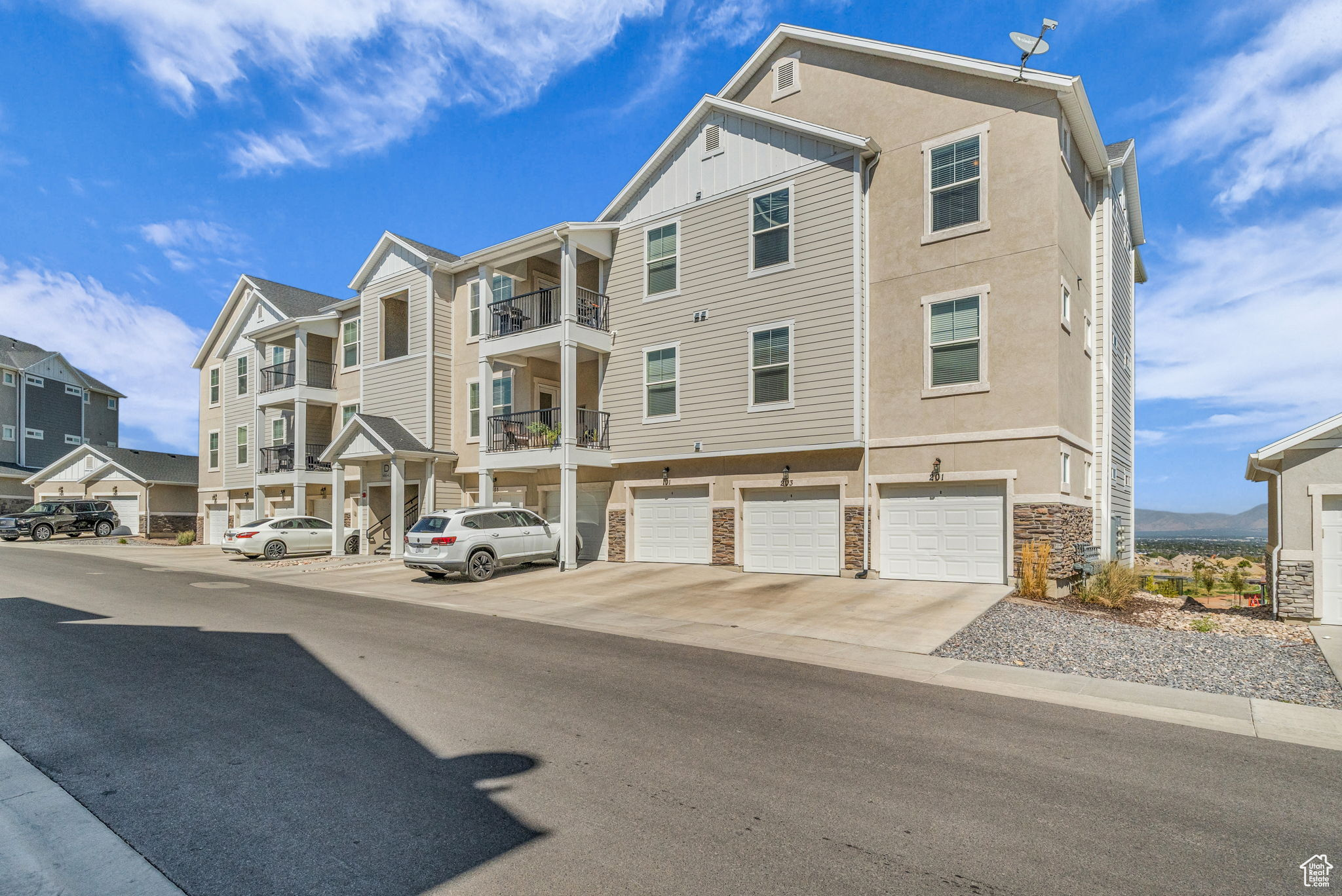 SADDLEBROOK - Residential
