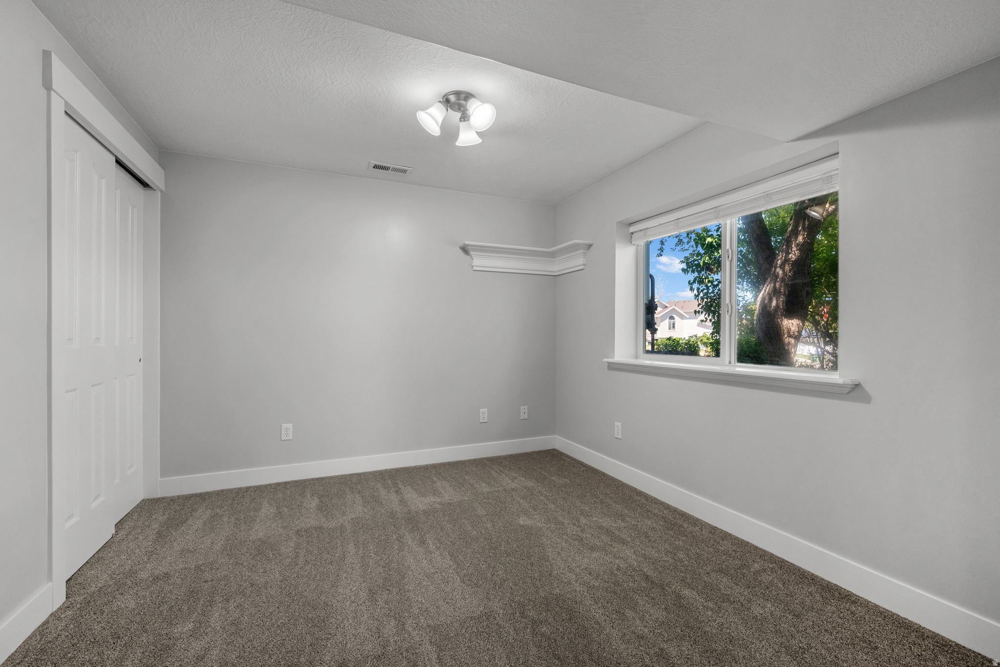 THE FOOTHILLS - Residential