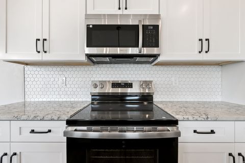 Tiny photo for 547 N HAVEN DR, Mapleton, UT 84664 (MLS # 2130658)