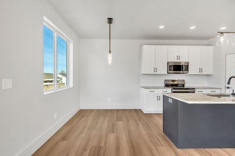 Tiny photo for 547 N HAVEN DR, Mapleton, UT 84664 (MLS # 2130658)