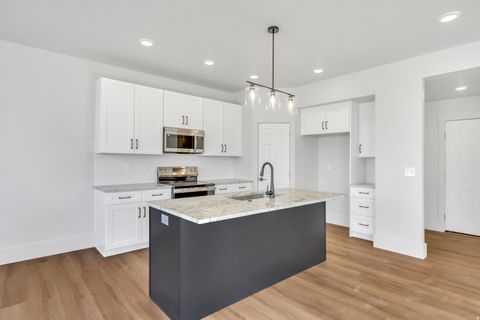 Tiny photo for 547 N HAVEN DR, Mapleton, UT 84664 (MLS # 2130658)