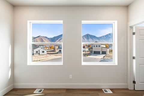 Tiny photo for 547 N HAVEN DR, Mapleton, UT 84664 (MLS # 2130658)