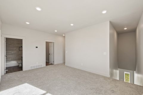 Tiny photo for 547 N HAVEN DR, Mapleton, UT 84664 (MLS # 2130658)