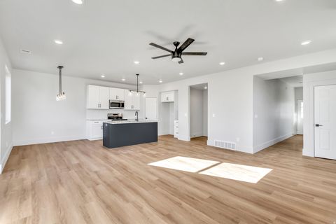 Tiny photo for 547 N HAVEN DR, Mapleton, UT 84664 (MLS # 2130658)