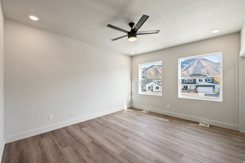 Tiny photo for 547 N HAVEN DR, Mapleton, UT 84664 (MLS # 2130658)