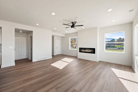 Tiny photo for 547 N HAVEN DR, Mapleton, UT 84664 (MLS # 2130658)