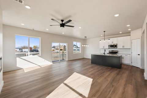 Tiny photo for 547 N HAVEN DR, Mapleton, UT 84664 (MLS # 2130658)