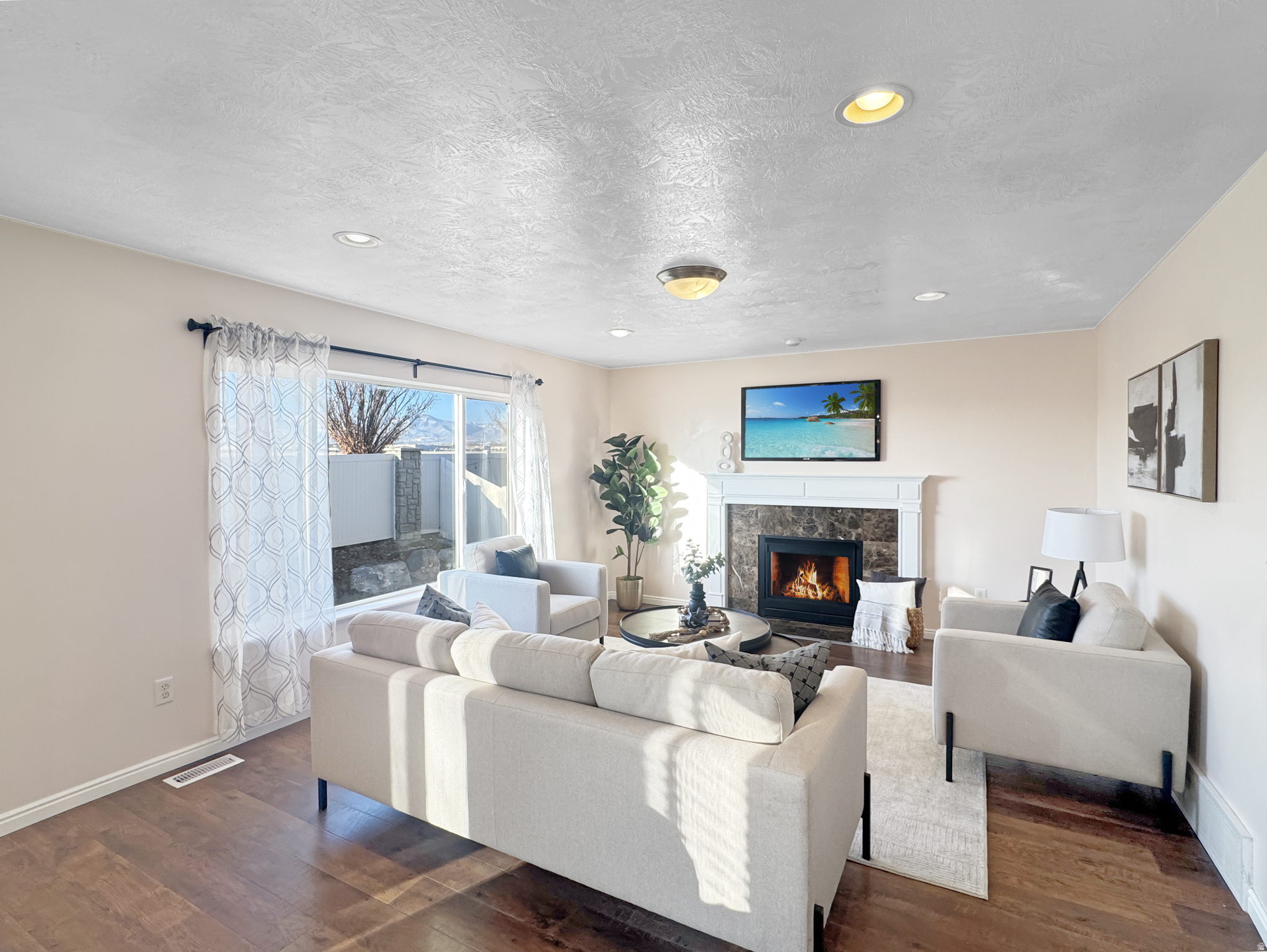 VILLAGE - Residential