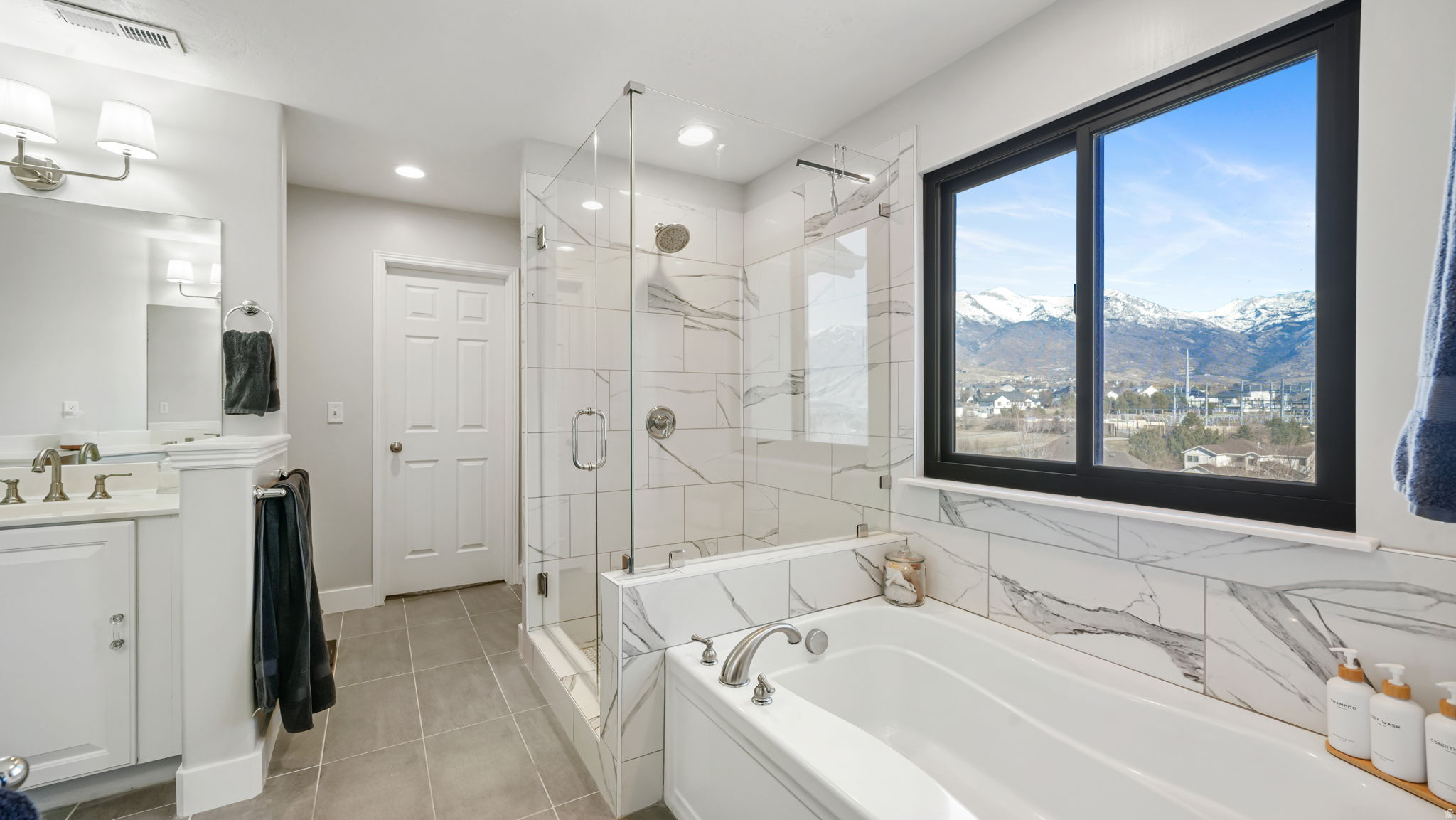 HIGHLAND HILLS - Residential