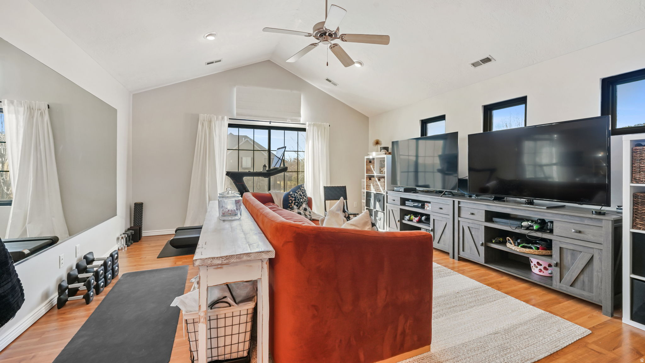 HIGHLAND HILLS - Residential