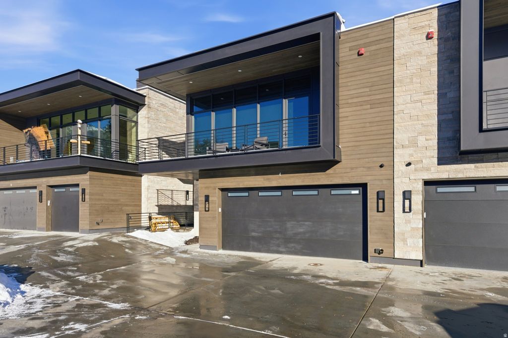 Photo of 2306 W RED PINE RD #4, Park City, UT 84098 (MLS # 2151923)