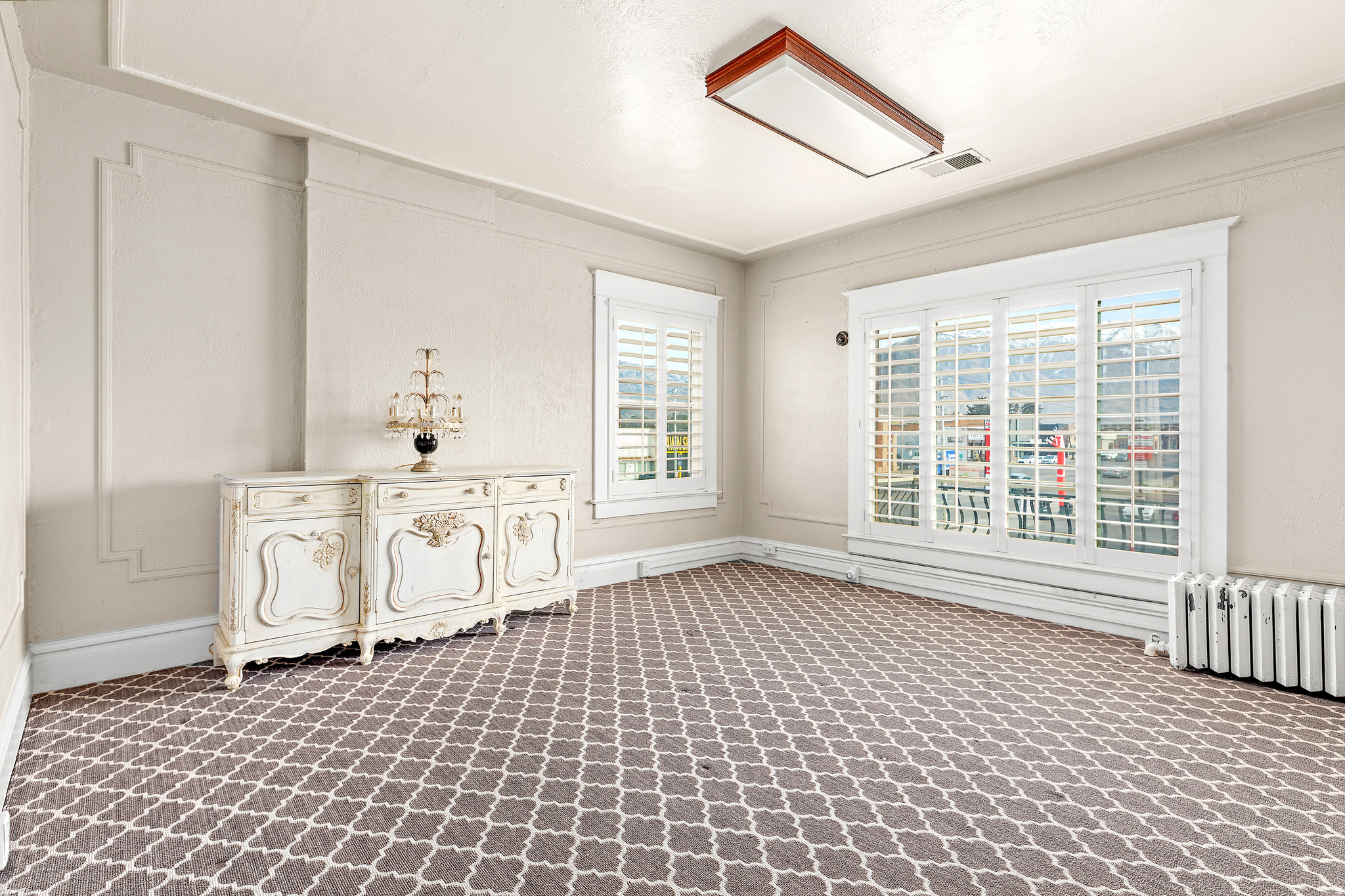 CUSHING - Commercial Sale