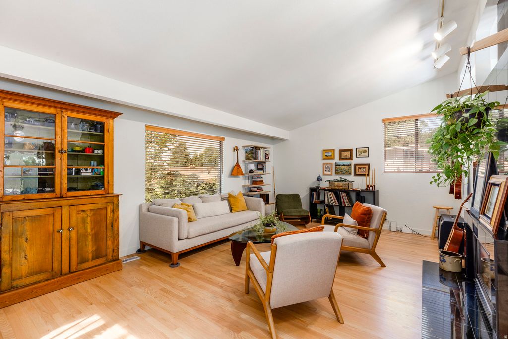 Photo of 7717 S 3500 E, Cottonwood Heights, UT 84121 (MLS # 2142779)