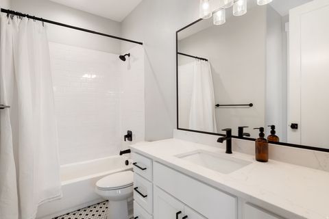Tiny photo for 179 E TWIN HOLLOW DR #19, Mapleton, UT 84664 (MLS # 2153715)