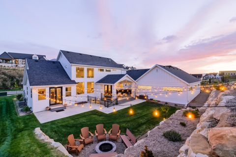 Tiny photo for 179 E TWIN HOLLOW DR #19, Mapleton, UT 84664 (MLS # 2153715)