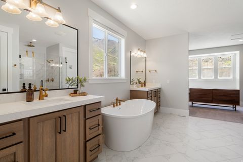 Tiny photo for 179 E TWIN HOLLOW DR #19, Mapleton, UT 84664 (MLS # 2153715)