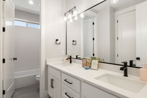 Tiny photo for 179 E TWIN HOLLOW DR #19, Mapleton, UT 84664 (MLS # 2153715)