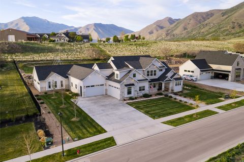 Tiny photo for 179 E TWIN HOLLOW DR #19, Mapleton, UT 84664 (MLS # 2153715)