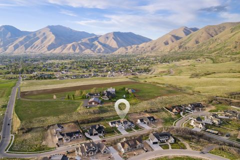 Tiny photo for 179 E TWIN HOLLOW DR #19, Mapleton, UT 84664 (MLS # 2153715)