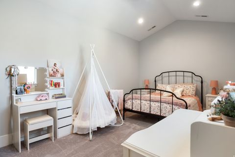 Tiny photo for 179 E TWIN HOLLOW DR #19, Mapleton, UT 84664 (MLS # 2153715)