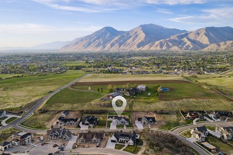 Tiny photo for 179 E TWIN HOLLOW DR #19, Mapleton, UT 84664 (MLS # 2153715)