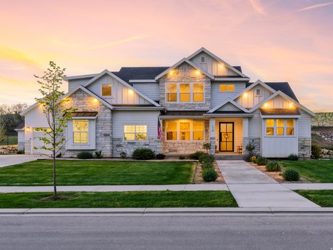 Photo of 179 E TWIN HOLLOW DR #19, Mapleton, UT 84664 (MLS # 2153715)