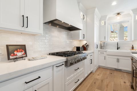 Tiny photo for 179 E TWIN HOLLOW DR #19, Mapleton, UT 84664 (MLS # 2153715)
