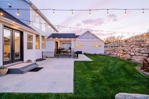 Tiny photo for 179 E TWIN HOLLOW DR #19, Mapleton, UT 84664 (MLS # 2153715)