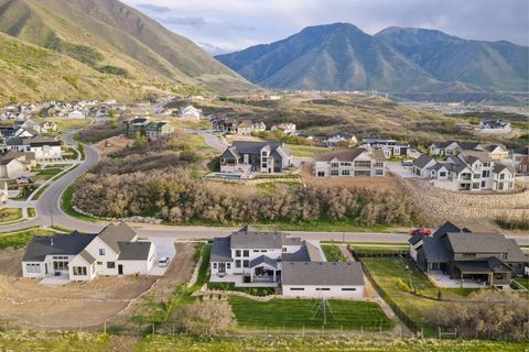 Tiny photo for 179 E TWIN HOLLOW DR #19, Mapleton, UT 84664 (MLS # 2153715)