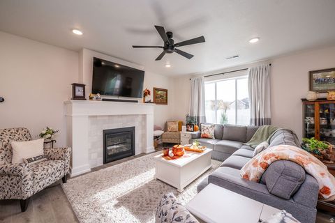 Tiny photo for 589 E GREEN SPRINGS WAY, South Weber, UT 84405 (MLS # 2123641)