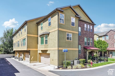 Tiny photo for 669 E FALCONER CT S, Draper, UT 84020 (MLS # 2181268)