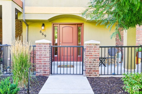 Tiny photo for 669 E FALCONER CT S, Draper, UT 84020 (MLS # 2181268)