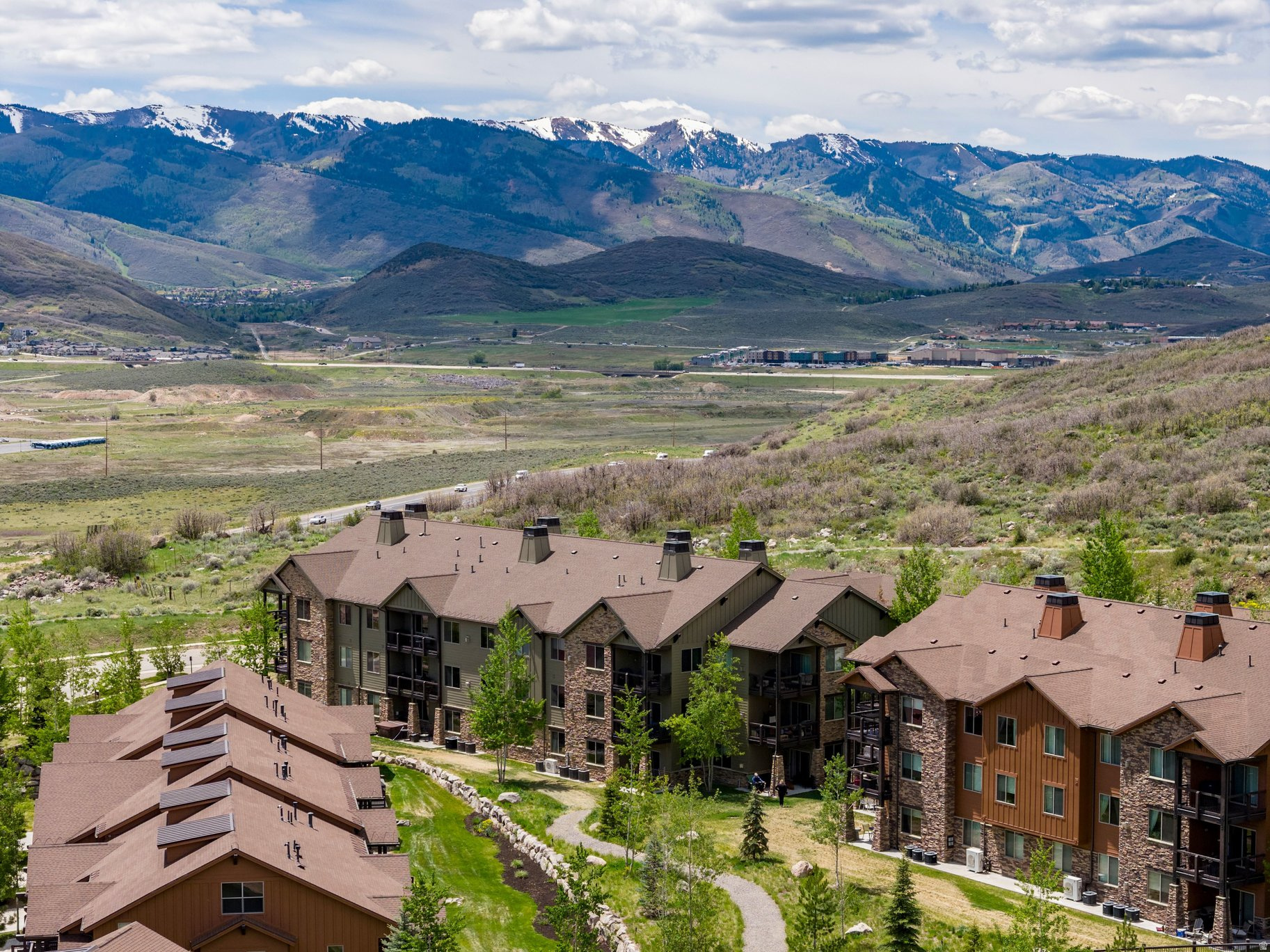 BLACK ROCK RIDGE - Residential