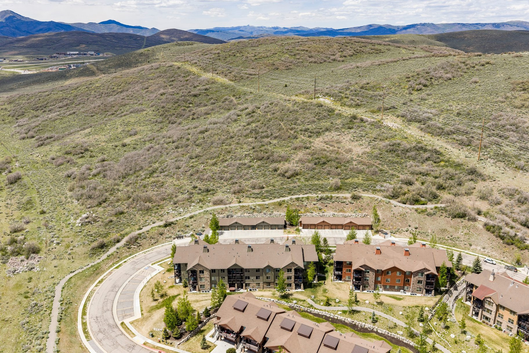 BLACK ROCK RIDGE - Residential