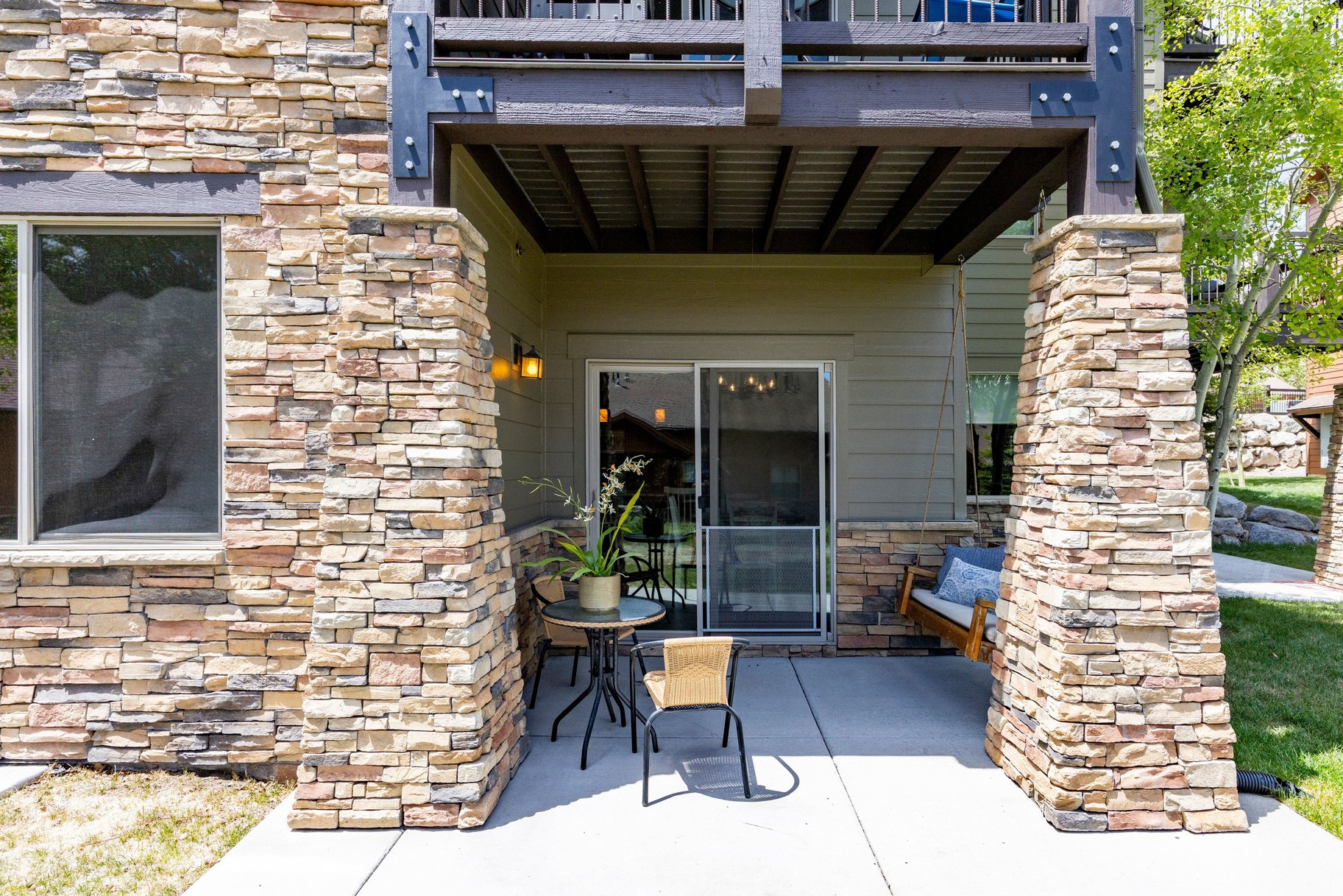 BLACK ROCK RIDGE - Residential