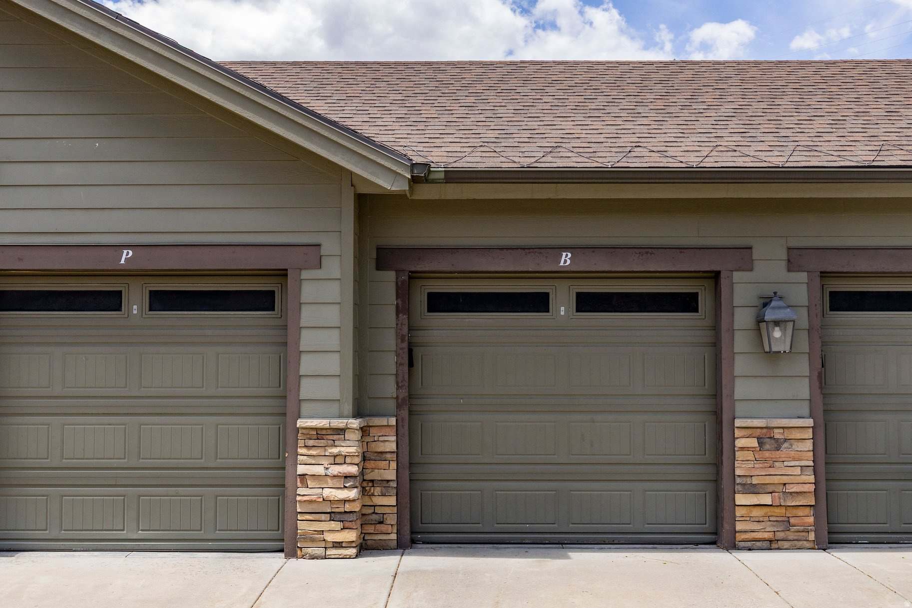 BLACK ROCK RIDGE - Residential