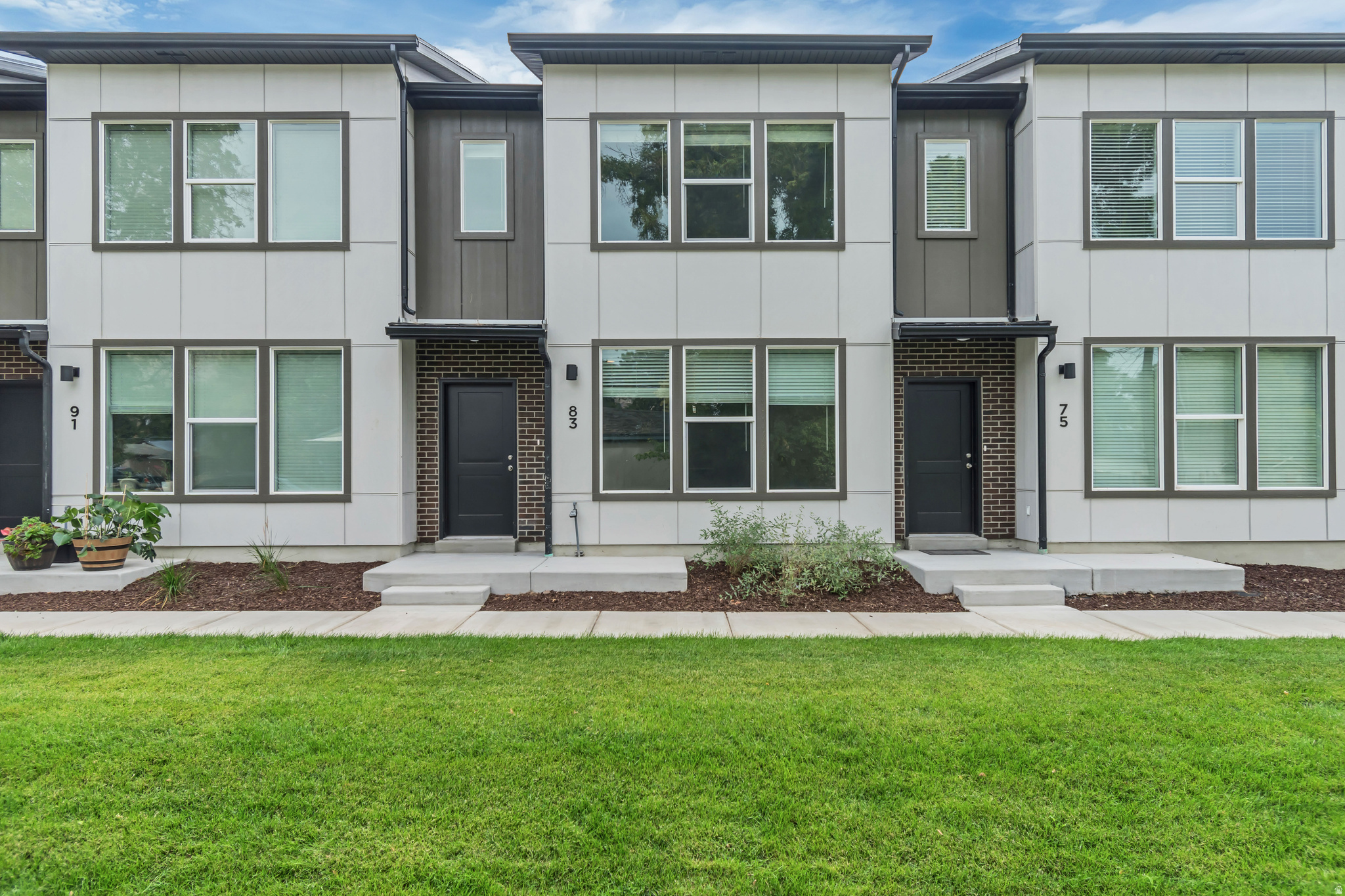 SPRINGVILLE TOWNS - Residential